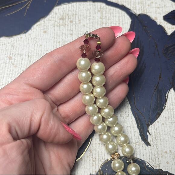 SOLD Vintage Handmade Chunky Cream Pearl and Red Beaded Necklace - Picture 7 of 9